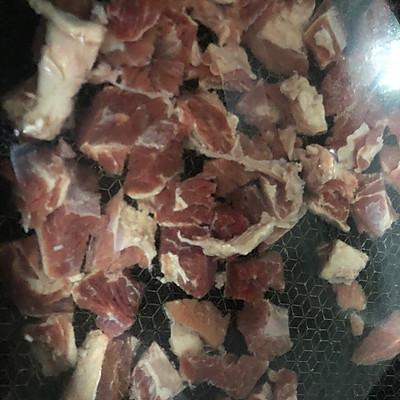 西红柿牛腩的做法，西红柿牛腩煲的做法（让食客踏破门槛的的番茄牛腩做法）