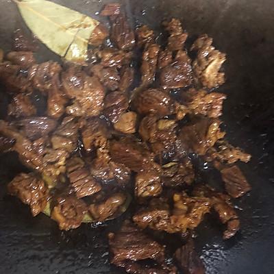 西红柿牛腩的做法，西红柿牛腩煲的做法（让食客踏破门槛的的番茄牛腩做法）