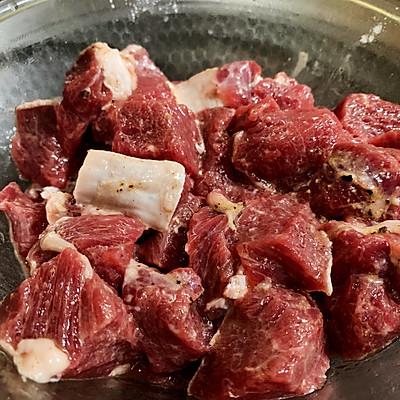 黑椒金蒜牛肉粒，金蒜牛肉粒比补药营养