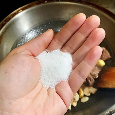 黑椒金蒜牛肉粒，金蒜牛肉粒比补药营养