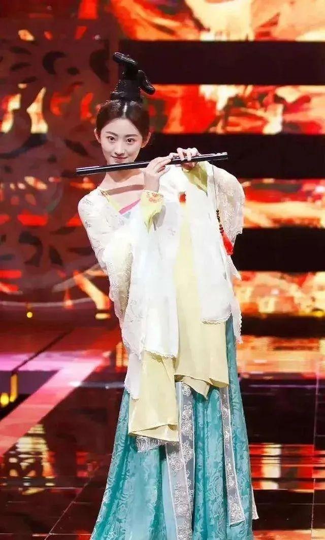 唐钰小宝是谁演的，糖钰小宝扮演者（没胡歌的《仙剑》还能支棱起来吗）