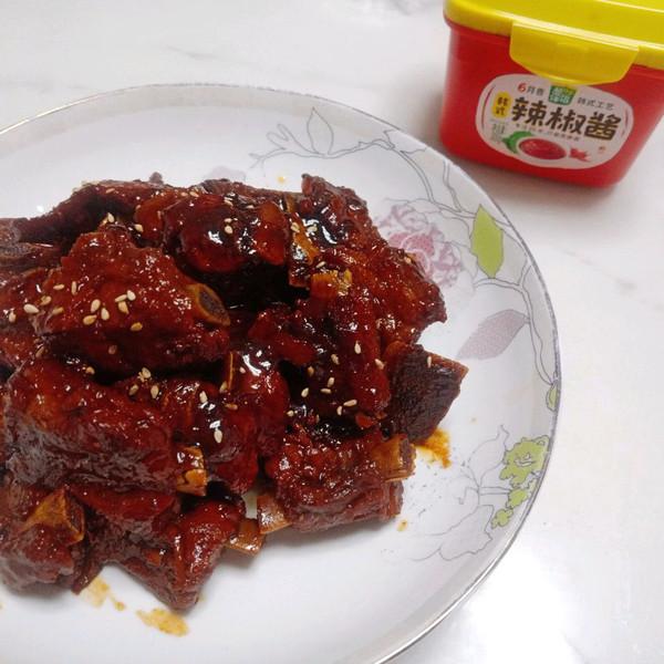 煎排骨怎么做，煎排骨怎么做好吃（嗨吃部队锅#酱香排骨）