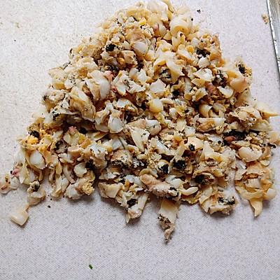 文蛤怎么做好吃，辣炒文蛤怎么做好吃（嗨吃部队锅#吕四特产文蛤饼）