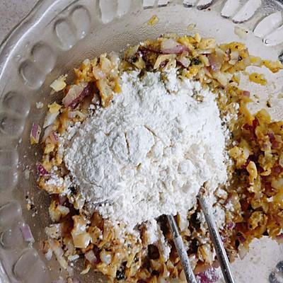 文蛤怎么做好吃，辣炒文蛤怎么做好吃（嗨吃部队锅#吕四特产文蛤饼）