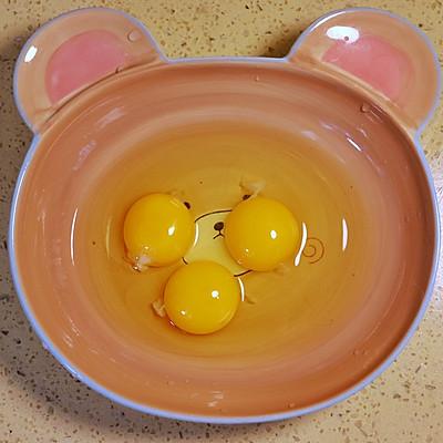 三鲜馅饺子怎么调馅，三鲜馅饺子的家常做法（鲜掉眉毛的三鲜馅儿饺子）