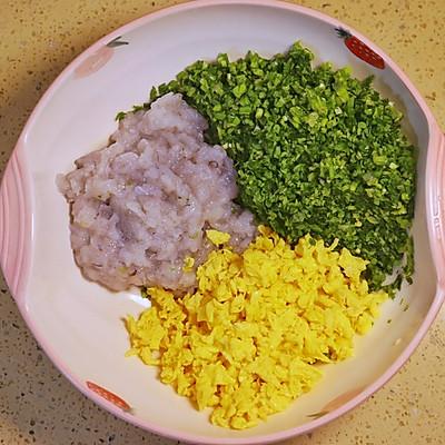 三鲜馅饺子怎么调馅，三鲜馅饺子的家常做法（鲜掉眉毛的三鲜馅儿饺子）