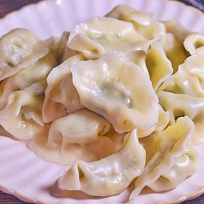 三鲜馅饺子怎么调馅，三鲜馅饺子的家常做法（鲜掉眉毛的三鲜馅儿饺子）