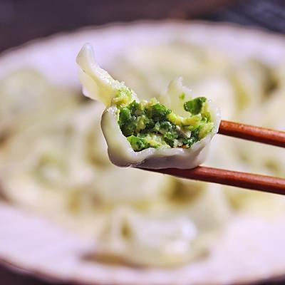 三鲜馅饺子怎么调馅，三鲜馅饺子的家常做法（鲜掉眉毛的三鲜馅儿饺子）