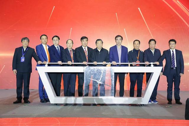 高元坤简介，高元坤的追逐梦想（宏济堂制药集团董事长高元坤荣获2021年度风云人物奖）