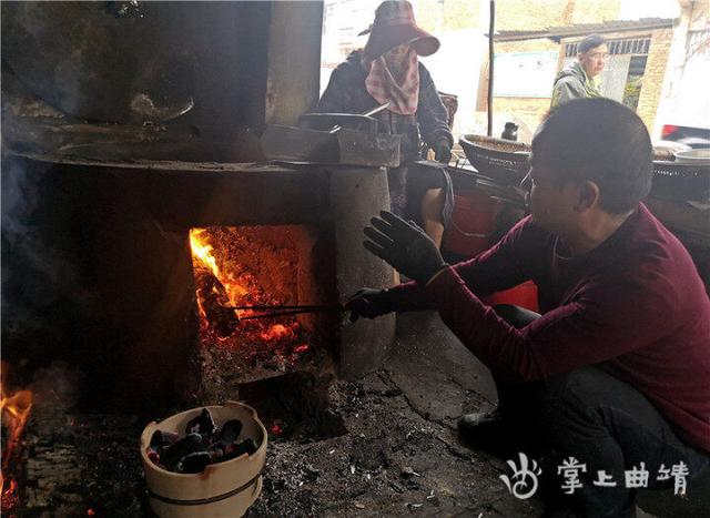 怎么炒蚕豆，炒蚕豆怎么炒好吃（嘎嘣脆的四河炒蚕豆）