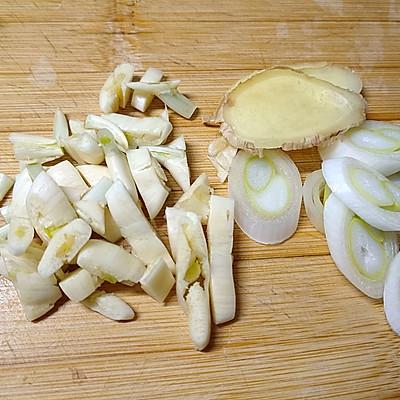 茼蒿怎么炒菜好吃又简单，茼蒿菜怎么炒好吃（#一学就会快手菜#蒜蓉茼蒿）