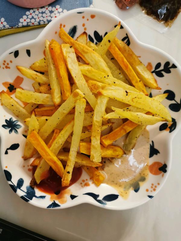 红薯炸薯条的做法，薯条的做法炸薯条的做法（0难度的空气炸锅版薯条）