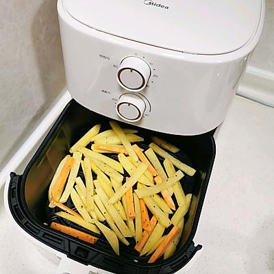 红薯炸薯条的做法，薯条的做法炸薯条的做法（0难度的空气炸锅版薯条）