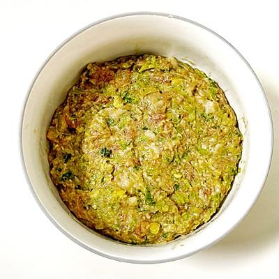 芹菜饺子馅的做法，大白菜馅饺子的做法（在家也能吃上原汁原味的手工饺子）