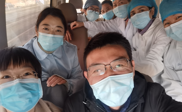 摘口罩的步骤，摘口罩的正确方法步骤（健康小站防疫科普丨如何正确佩戴和摘除口罩）