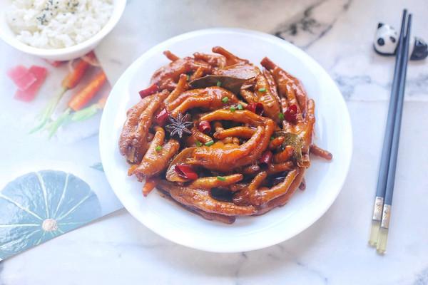 红烧鸡爪子的做法，红烧鸡爪子的做法步骤（#一学就会快手菜#红烧鸡爪）