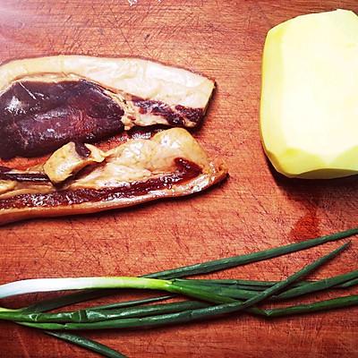 美味的土豆肉末制作方法，土豆烧肉末的家常做法（黯然销魂的酱油肉蒸土豆，好吃）