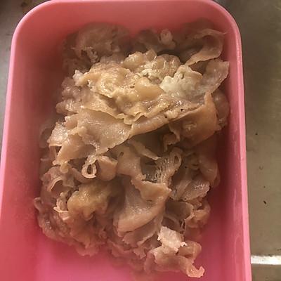 羊肉炒葱头的做法，葱头炒羊肉的做法最正宗的做法（#一学就会快手菜#冬天必吃的葱爆羊肉）