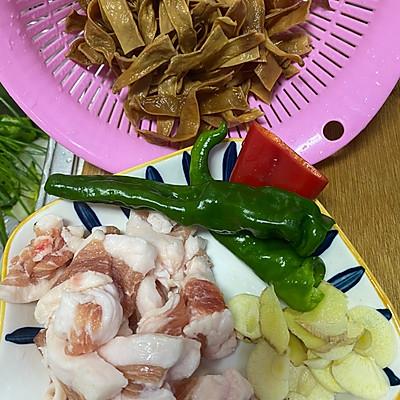 刀豆烧肉做法，五花肉烧刀豆的做法（那一碗令人神往的#一学就会快手菜#红烧肉焖干刀豆）