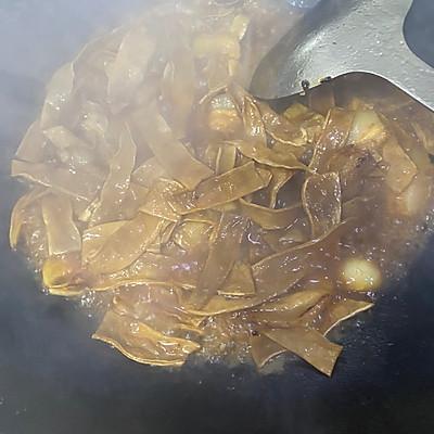 刀豆烧肉做法，五花肉烧刀豆的做法（那一碗令人神往的#一学就会快手菜#红烧肉焖干刀豆）