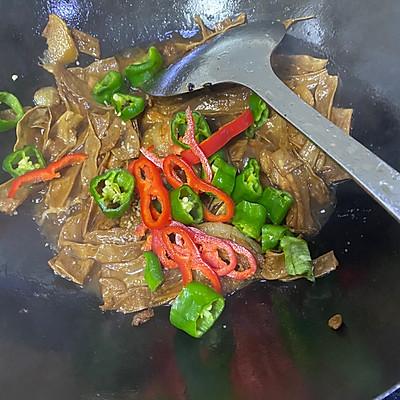 刀豆烧肉做法，五花肉烧刀豆的做法（那一碗令人神往的#一学就会快手菜#红烧肉焖干刀豆）