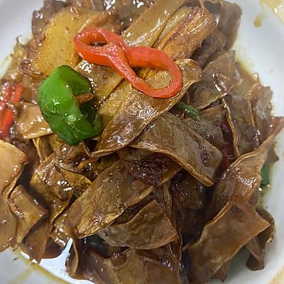 刀豆烧肉做法，五花肉烧刀豆的做法（那一碗令人神往的#一学就会快手菜#红烧肉焖干刀豆）