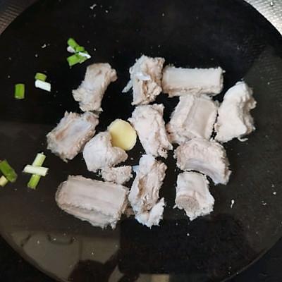 冬瓜排骨汤怎么做，冬瓜排骨汤怎么做减肥（一道能吃下三碗饭的神奇美食）