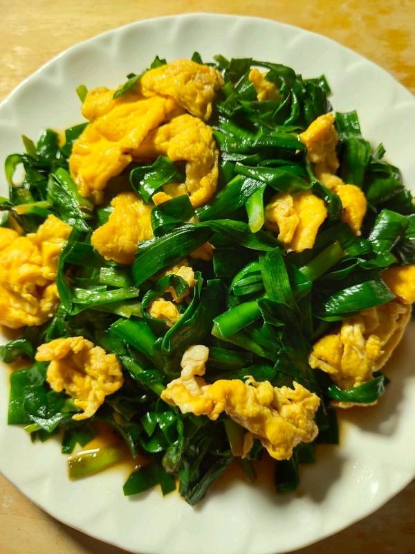 韭菜怎么炒好吃，只炒韭菜怎么炒好吃又简单（#一学就会快手菜#韭菜炒鸡蛋）
