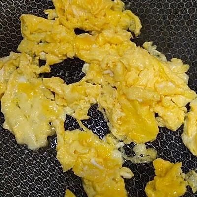 韭菜怎么炒好吃，只炒韭菜怎么炒好吃又简单（#一学就会快手菜#韭菜炒鸡蛋）