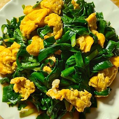 韭菜怎么炒好吃，只炒韭菜怎么炒好吃又简单（#一学就会快手菜#韭菜炒鸡蛋）