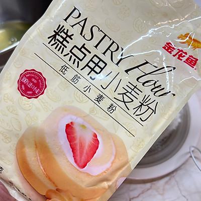 小麦粉怎么做蛋糕，可以用小麦粉做千层蛋糕吗（#金龙鱼精英100%烘焙大师赛-爱好组-低筋#圣诞纸杯蛋糕）