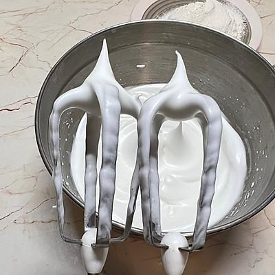 小麦粉怎么做蛋糕，可以用小麦粉做千层蛋糕吗（#金龙鱼精英100%烘焙大师赛-爱好组-低筋#圣诞纸杯蛋糕）