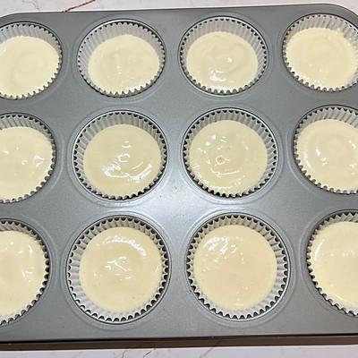 小麦粉怎么做蛋糕，可以用小麦粉做千层蛋糕吗（#金龙鱼精英100%烘焙大师赛-爱好组-低筋#圣诞纸杯蛋糕）