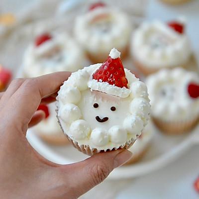 小麦粉怎么做蛋糕，可以用小麦粉做千层蛋糕吗（#金龙鱼精英100%烘焙大师赛-爱好组-低筋#圣诞纸杯蛋糕）