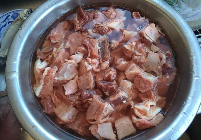 牛肉怎么炖才好吃，牛肉如何炖更好吃美味（炖牛肉：牢记“3放2不放”）