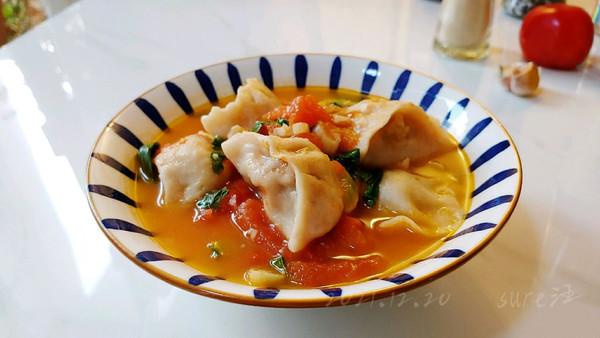 带汤饺子的做法集，带汤饺子的做法集锦视频（这道番茄香蒜汤水饺拍照发到朋友圈）