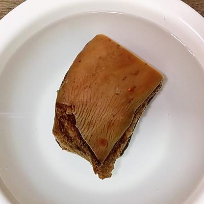 腊肉炒辣椒怎么做好吃，腊肉跟辣椒怎么炒（农家辣椒青蒜炒腊肉）