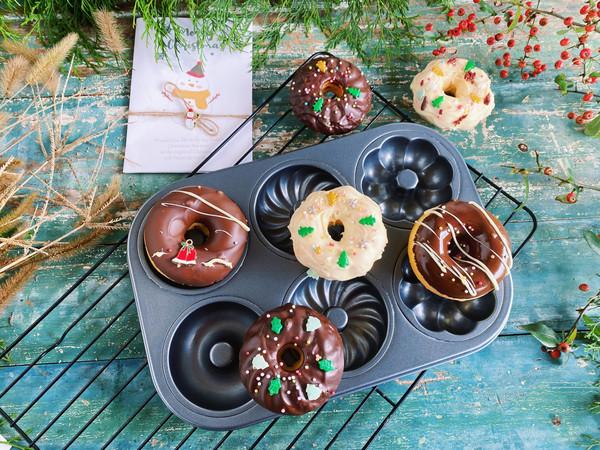 巧克力甜甜圈的制作方法窍门，巧克力甜甜圈的制作方法窍门英语（香浓美味的圣诞巧克力甜甜圈）