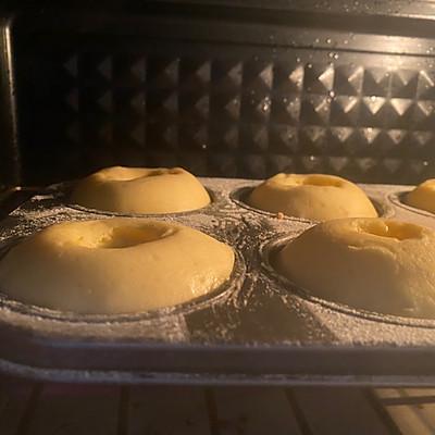 巧克力甜甜圈的制作方法窍门，巧克力甜甜圈的制作方法窍门英语（香浓美味的圣诞巧克力甜甜圈）