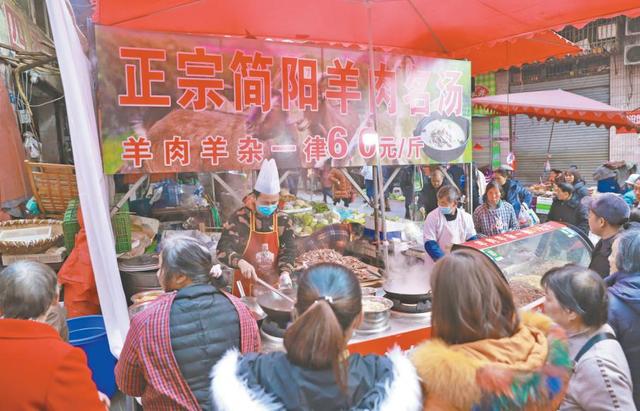 立冬和冬至哪天吃羊肉，立冬吃羊肉汤还是冬至吃（冬至到，羊肉“俏”）