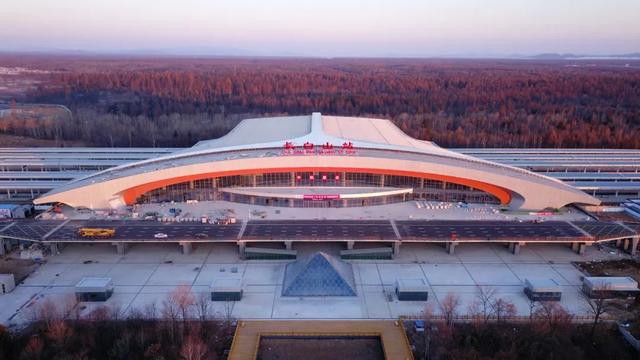 长白山在哪，长白山在哪个城市下飞机（今天，正式开通）