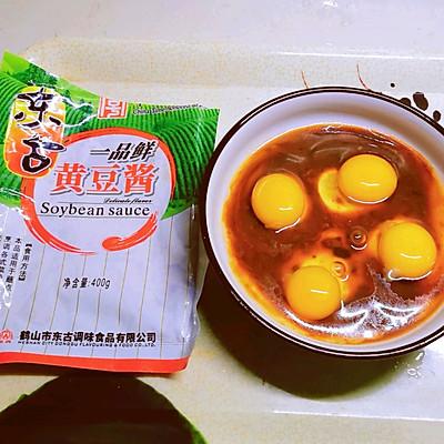 卧鸡蛋是开水还是凉水，卧鸡蛋怎么才能不飞（#东古家味美食#家味酱卧鸡蛋）