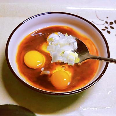 卧鸡蛋是开水还是凉水，卧鸡蛋怎么才能不飞（#东古家味美食#家味酱卧鸡蛋）