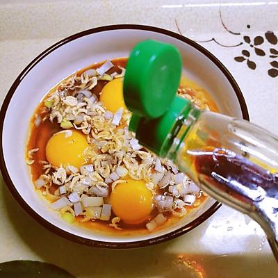 卧鸡蛋是开水还是凉水，卧鸡蛋怎么才能不飞（#东古家味美食#家味酱卧鸡蛋）