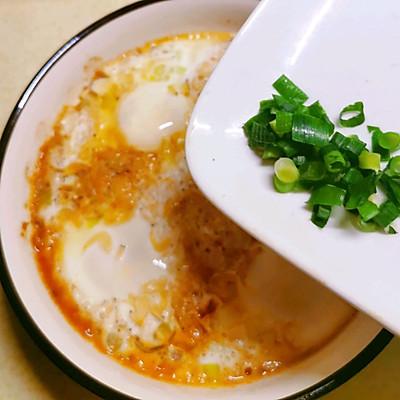 卧鸡蛋是开水还是凉水，卧鸡蛋怎么才能不飞（#东古家味美食#家味酱卧鸡蛋）