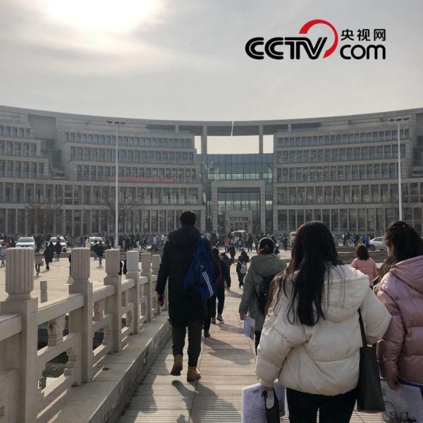 脱产考研是什么意思，什么是脱产研究生（为什么还要在职考研）