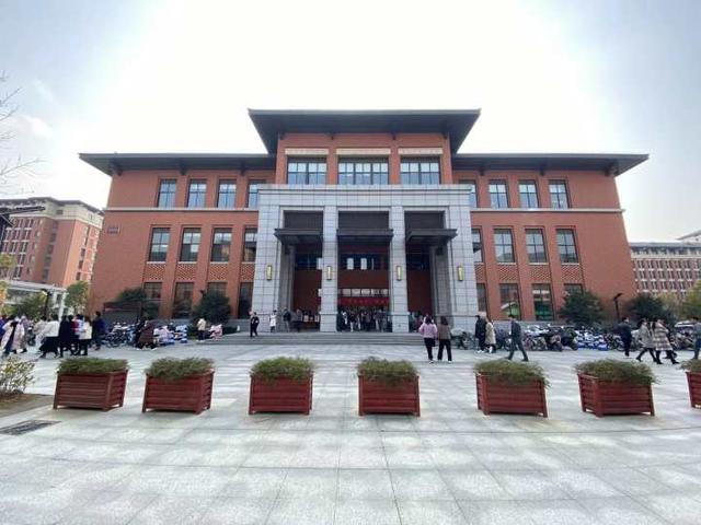 二两米饭有多少，2两生米蒸成米饭有几两（听浙大营养学教授详解）