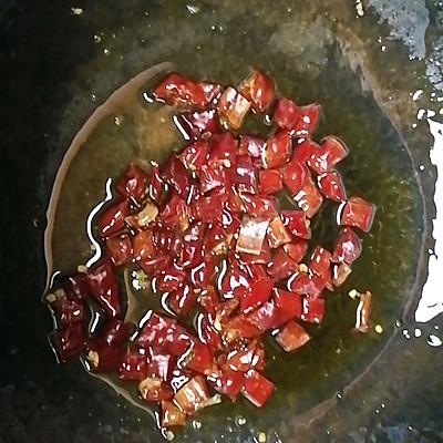 辣菜有哪些特色菜，一吃就上瘾的辣菜炒肉