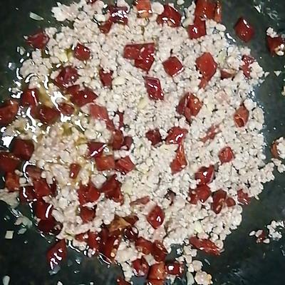 辣菜有哪些特色菜，一吃就上瘾的辣菜炒肉
