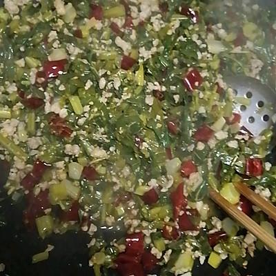 辣菜有哪些特色菜，一吃就上瘾的辣菜炒肉